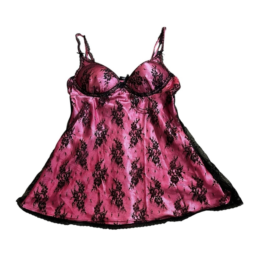 Sentiments 90s pink and black lace top, medium